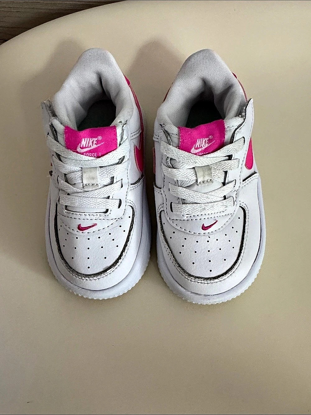 Nike Air Force 1 Pink Accent Sneakers Girls US 7C